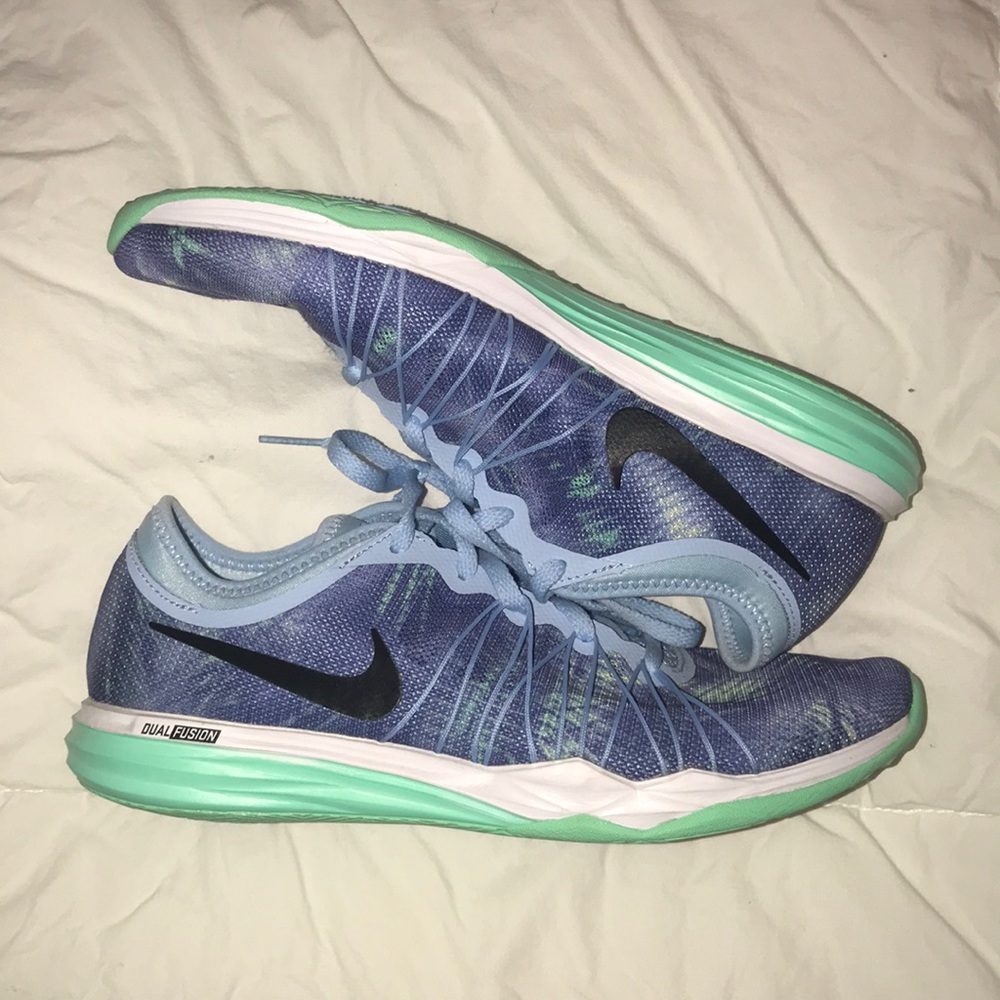 Like new! Nike Dual Fusions